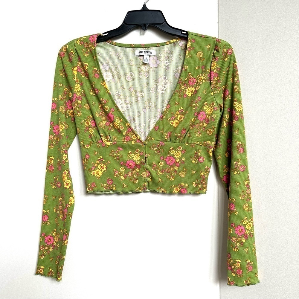 Urban Outfitters Retro Floral Cropped Button Front Long Sleeve Top 60’s 70’s